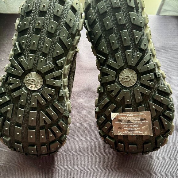 UGG Venture Daze Green Boots Unisex (women's size 7) New with tags - Picture 5 of 7